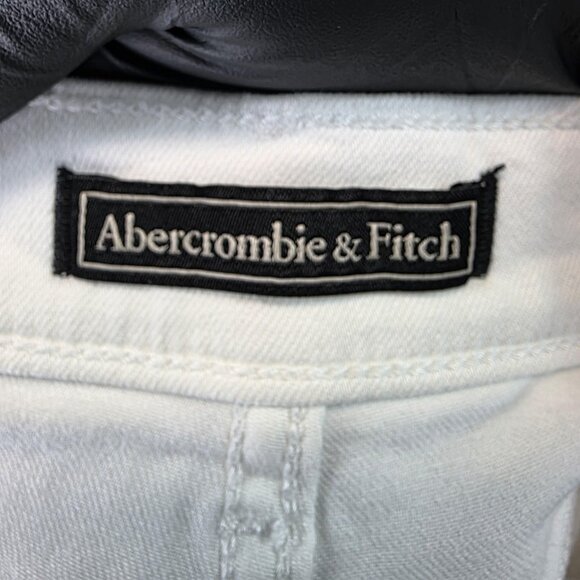 Abercrombie & Fitch Shorts Womens 29 White Denim Distressed Frayed Hem Cuffed - Picture 8 of 12